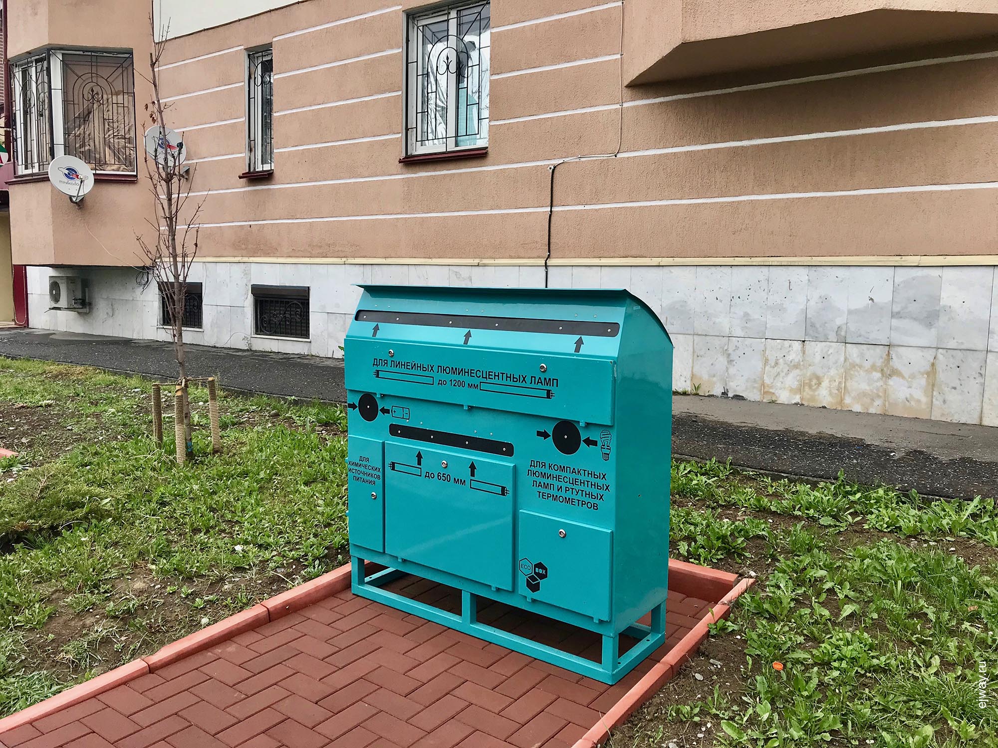 Россия, Магас, Городские аксессуары, ejway.ru, мусорный контейнер, лампы, мусор