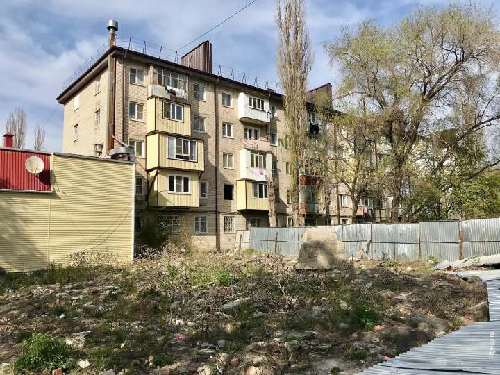 Скромные черкесские пристройки