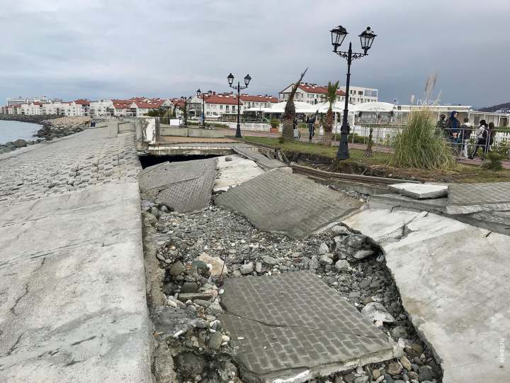 Разрушение берега в Олимпийском парке